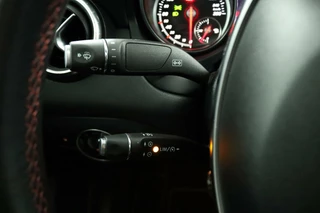Mercedes-Benz CLA Mercedes CLA-klasse 180 Sport Automaat Airco Cruise Panodak - afbeelding nr 31