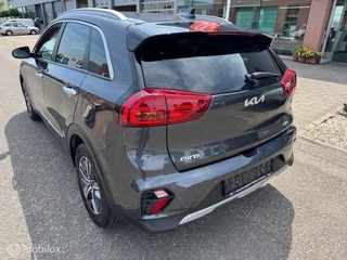 Kia Niro Kia Niro 1.6 GDi PHEV DynamicLine  / Plug-inn Hybride / volledig elektrisch rijden 65 km hierna Hybride aandrijving , Navi / Camera achter / Parkeerhulp rondom / Stoel & stuur verwarming /  fab garantie 7 jaar / 150.000km - afbeelding nr 3