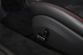 Ferrari 296 Ferrari 296 GTB 3.0 V6 | Passenger Display| Carbon Ex & Int|HUD| - afbeelding nr 29