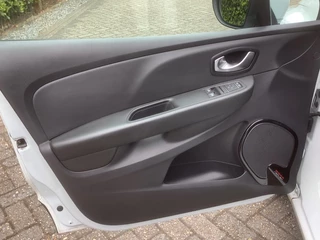 Renault Clio Renault Clio 0,9 TCe Estate Zen I Navi I Airco I Bluetooth - afbeelding nr 11