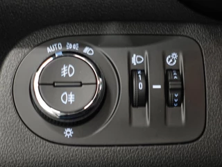 Opel Combo Opel Combo 1.5D L1H1 Edition Airco Navi PDC Achter App-connect DAB+ Trekhaak - afbeelding nr 24