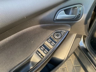 Ford Focus Ford Focus 1.0 Titanium incl. garantie en pechhulp - afbeelding nr 15