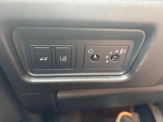 Land Rover Discovery Sport Land Rover Discovery Sport 2.0 Si4 4WD USPure 7 pers ,NAVI ,CLIMA ,CRUISE, TREKH, 19 