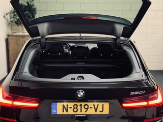 BMW 3 Serie BMW 3 Serie Touring 320i M-Sport | 20