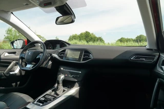 Peugeot 308 Peugeot 308 SW 1.6 BlueHDI GT-pack | Ultimate Red | Carplay/Leder/CAM/Full-LED/Stoelverwarming - Fijne reisgenoot! - afbeelding nr 19