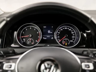 Volkswagen Golf Volkswagen Golf 1.0 TSI Luxury Automaat (APPLE CARPLAY, GROOT NAVI, CLIMATE, STOELVERWARMING, SPORTSTOELEN, ADAPTIVE CRUISE, LM VELGEN, GETINT GLAS, PARKEERSENSOREN, NIEUWE APK, NIEUWSTAAT) - afbeelding nr 22