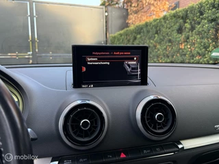 Audi A3 Audi A3 Sportback 35 TFSI 150PK S-Line Led Virtual ACC Leder Black Pack 18 Inch Lane Assist Dodehoek DAB - afbeelding nr 38