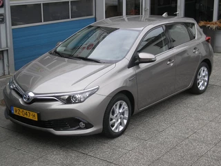 Toyota Auris Toyota Auris 1.8 Hybrid Aspiration 94.000 km - afbeelding nr 3