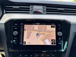 Volkswagen Passat Volkswagen Passat Variant 2.0 TDI DSG R-LINE CAMERA/NAVI/ACC/E-KLEP/CARPLAY/STOELVERW - afbeelding nr 20