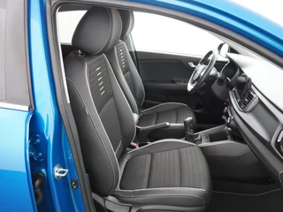 Kia Rio - Navigatie - Camera - 17 inch LM velgen - Half leder/stof - Stoel- en stuurverwarming - Fabrieksgarantie tot 09-2027 - afbeelding nr 39