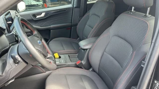Ford Kuga Ford Kuga 2.5 PHEV ST-Line 225pk | Driver Assistance Pack | Winterpack | Privacy Glass | All Weather Banden - afbeelding nr 21