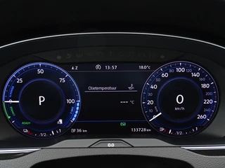 Volkswagen Passat Volkswagen Passat Variant TSI GTE 217PK DSG Highline / R-Line / LED - afbeelding nr 12