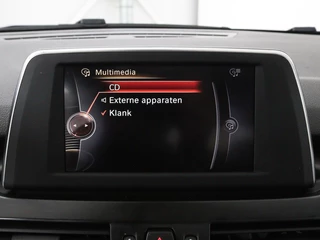 BMW 2 Serie BMW 2-serie Active Tourer 218d | Panoramadak | Sportstoelen | Trekhaak |  Full LED | Climate control | Parkeerhulp | Cruise control | Bluetooth - afbeelding nr 21