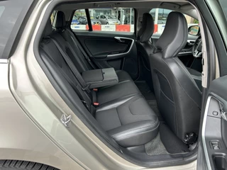 Volvo V60 Volvo V60 2.4 D6 AWD Plug-In Hybrid Momentum Navi Trekhaak Airco/ECC - afbeelding nr 38