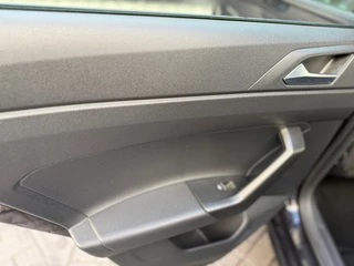 Volkswagen Polo Volkswagen Polo 1.0 TSI Comfortline - afbeelding nr 32