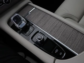 Volvo XC90 Volvo XC90 2.0 T8 AWD Ultimate Bright | Panorama dak | Stoelventilatie - afbeelding nr 21