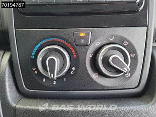 Peugeot Boxer Peugeot Boxer 165PK Bakwagen Laadklep Zijdeur Lat om lat Airco Bluetooth Radio Meubelbak Koffer Gesloten laadbak 21m3 Airco Cruise control - afbeelding nr 16