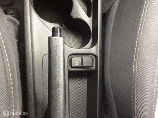 Hyundai i10 Hyundai i10 1.0i Comfort Nav Cr Contr Nap Dealer OH/ 5-deurs - afbeelding nr 24
