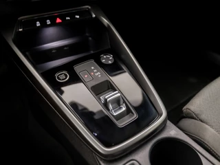 Audi A3 Audi A3 Sportback 35 TDI S-Line Sport 150Pk Automaat (2X S-LINE, GROOT NAVI, CAMERA, ADAPTIVE CRUISE, STOELVERWARMING, SPORTSTOELEN, SFEERVERLICHTING, GETINT GLAS, MATRIX LED, NIEUWE APK, NIEUWSTAAT) - afbeelding nr 11