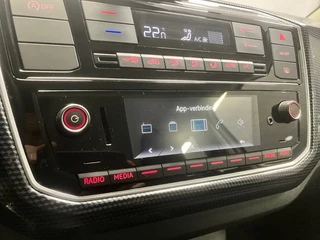 Volkswagen up! Volkswagen Up! 1.0 BMT move up! CLIMA | CRUISE | PARKPILOT | CAMERA | - afbeelding nr 26