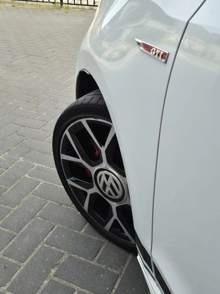 Volkswagen up! Volkswagen Up! 1.0 TSI GTI 116PK/Pano/Cruise/Clima/Sfeer/ - afbeelding nr 8