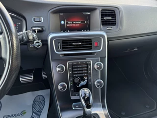 Volvo V60 Volvo V60 2.4 D6 Twin Engine R-Design - NAVI/PANO/LEER/NAP - afbeelding nr 22