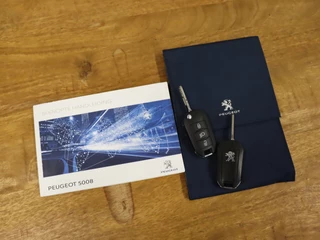 Peugeot 5008 Peugeot 5008 1.2 PureTech Allure 7-Pers 7P [APPLE CARPLAY, ANDROID, CAMERA, HILL DESCENT, OFFROAD MODES, STOELVERWARMING, CRUISE, NAVI, NIEUWSTAAT] - afbeelding nr 24