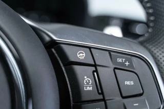 Jaguar F-Type Jaguar F-type P300 RWD R-Dynamic Black - afbeelding nr 49