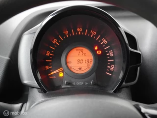Toyota Aygo Toyota Aygo 1.0 VVT-i x - afbeelding nr 12