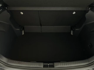 Toyota Yaris Toyota Yaris 1.5 Hybrid 115 Business | Parkeersensoren voor + achter | Stuurverwarming | Stoelverwarming - afbeelding nr 21