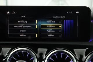 Mercedes-Benz A-Klasse Mercedes-Benz A-klasse 250e AMG Night | Carplay | Stoelverwarming |  Camera | Sfeerverlichting | Navigatie | Widescreen | Park Assist | Leder/Alcantara - afbeelding nr 20