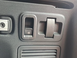 Volkswagen Touran | Automaat | Navi | Trekhaak | Stoel- en stuurverwarming | ACC | LED | - afbeelding nr 29
