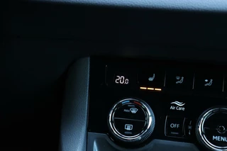 Škoda Karoq Skoda Karoq 1.5 TSI / 150 PK / DSG / Sportline / Black Edition / Virtual Cockpit / Camera / Cruise Control / Trekhaak / 19
