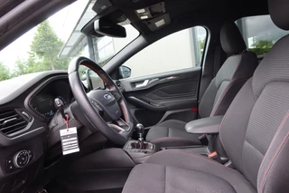 Ford Focus Ford Focus 1.0 EcoBoost ST Line Business 125pk NAVI, Camera, Trekhaak, B&O, Winter pack - afbeelding nr 5