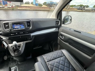 Toyota ProAce Toyota ProAce Worker 2.0 D-4D Black Line Long Trekhaak/Leder/Camera/Carplay/Navi/PDC/17
