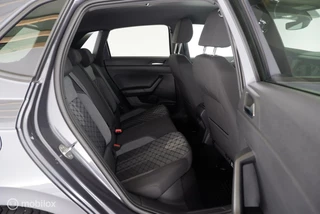Volkswagen Polo Volkswagen Polo 1.0 TSI 95PK Automaat R-Line led|cam|dab|virtueelcockpit|applecarplay|ecc|acc|lmv17 - afbeelding nr 14