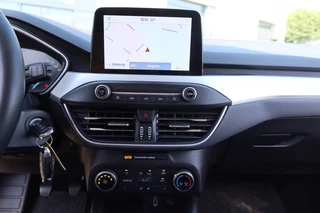 Ford Focus Ford Focus 1.0 Ecoboost. Tend Edition Business NAVI, Winterpack, PDC - afbeelding nr 9