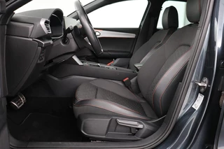 SEAT Leon SEAT Leon 1.5 eTSI FR Intense | Adaptive cruise | Carplay |  Sportstoelen | Full LED | Navigatie | Climate control | Parkeerhulp | Dodehoek detectie - afbeelding nr 4