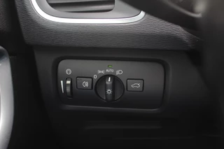 Volvo V40 Volvo V40 1.5 T2 Inscription R-Design / Panoramadak / Camera / Leder / Keyless / 17'' / Navigatie / Stoelverwarming / Cruise Control - afbeelding nr 29