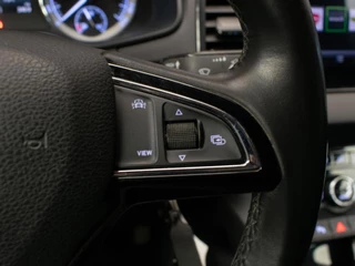 Škoda Karoq Skoda Karoq 1.0 TSI Ambition Sport (APPLE CARPLAY,NAVI,LED,CRUISE,CAMERA,CLIMATE,GETINT,SPORTSTOELEN,PDC,NETTESTAAT) - afbeelding nr 11