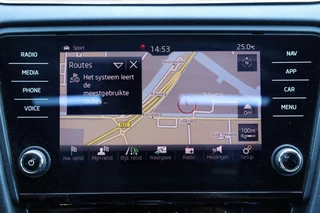 Škoda Octavia Skoda Octavia Combi 2.0 TSI RS / 230PK! / DSG / Pano / Canton / Camera / Trekhaak / 18
