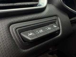 Renault Clio Renault Clio 100 TCe Intens, Stoel- en stuurverwarming, Parkeercamera, Apple CarPlay, Trekhaak, Parkeersensoren v/a - afbeelding nr 11