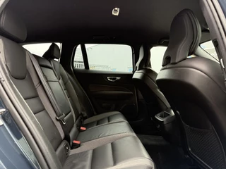 Volvo V60 Volvo V60 2.0 B4 Aut. 197pk MHEV R-Design | Navi | Camera | Trekhaak | Memory | - afbeelding nr 13