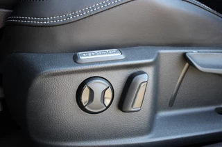 Volkswagen Passat Volkswagen Passat Variant 2.0 TSI 220PK Highline R-line | DYNAUIDIO | ACC | LEDER - afbeelding nr 26