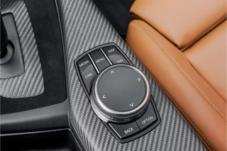 BMW 1 Serie BMW 1 Serie M140i Shadow Schuifdak H/K Stuurverw Camera CarPlay Leer - afbeelding nr 32