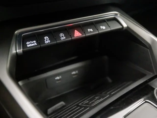 Audi A3 Automaat (APPLE CARPLAY, GROOT NAVI, CAMERA, ADAPTIVE CRUISE, SPORTSTOELEN, GETINT GLAS, MATRIX LED, NIEUWE APK, NIEUWSTAAT) - afbeelding nr 28