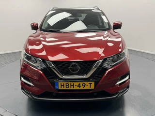 Nissan QASHQAI Nissan Qashqai 1.3 DIG-T Premium Edition Automaat-Trekhaak-Navigatie-Carplay-Cr.contr-Clima-360Camera-Lm.18