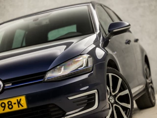 Volkswagen Golf 204Pk Automaat (NAVIGATIE, LOGISCH NAP, CLIMATE, CRUISE, SPORTSTOELEN, LED KOPLAMPEN, PARKEERSENSOREN, GETINT GLAS, ZWART HEMEL, NIEUWE APK, NIEUWSTAAT) - afbeelding nr 13