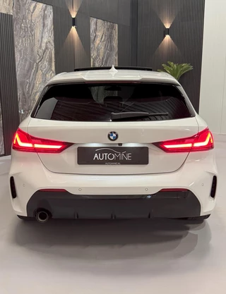 BMW 1 Serie BMW 1-serie 118i M-pack |PANO|SFEER|ALCANTARA|MEMORY - afbeelding nr 4