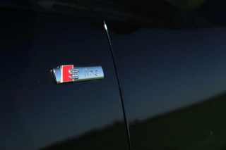Audi Q3 Audi Q3 35 TFSI / 3x S-Line / 150PK / Automaat / Navi / Matrix LED / Keyless / 19